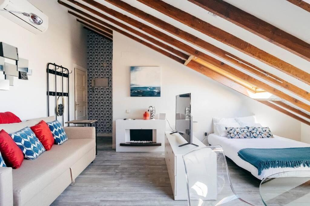 Homeabout Calle Mayor Studio Мадрид Екстериор снимка